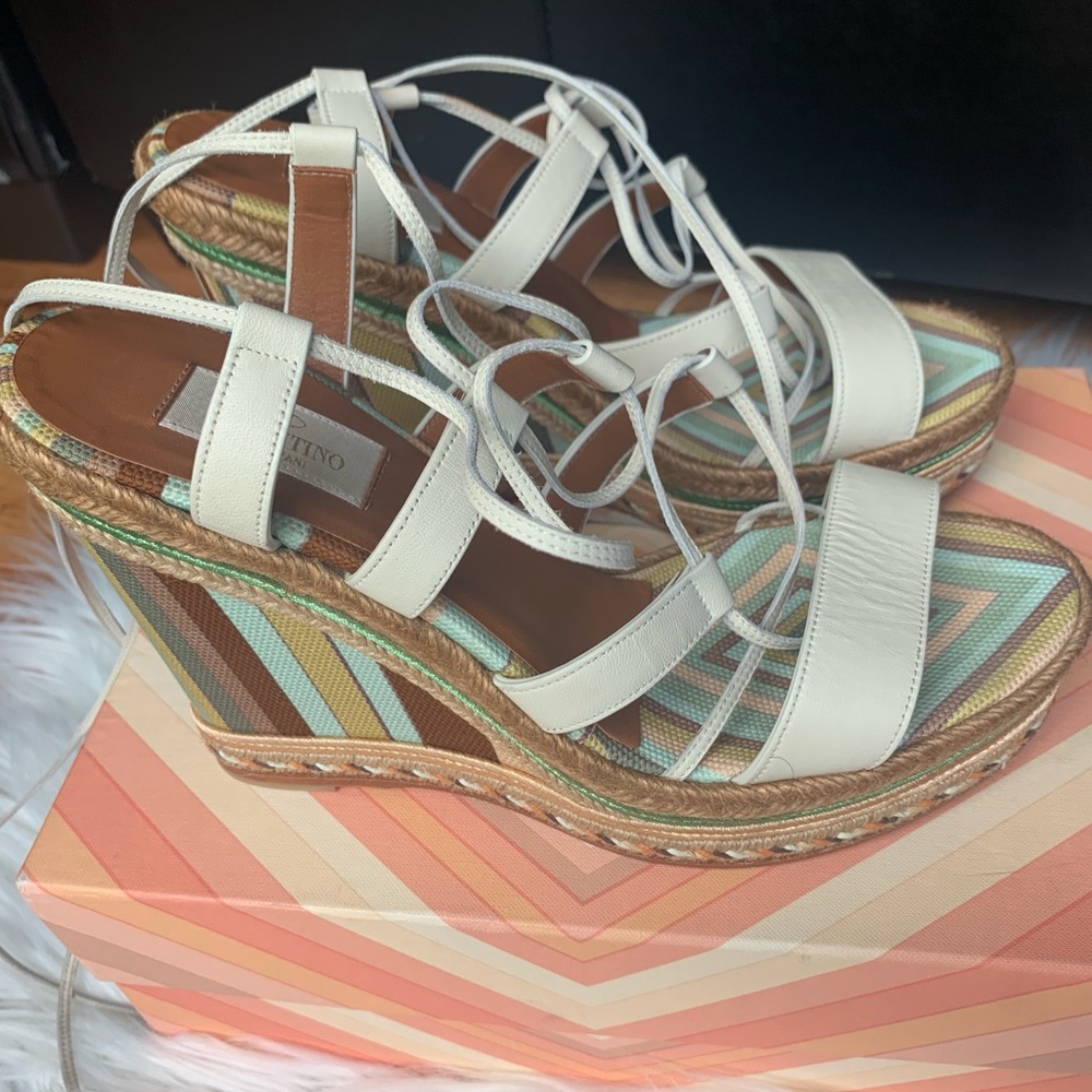 Valentino wrap wedges - Picture 4 of 8